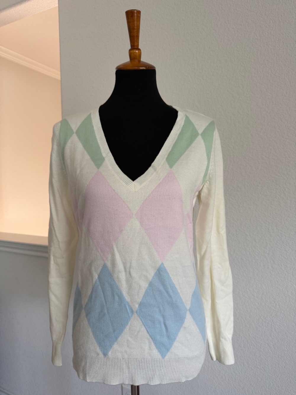 New York & Company Cream V-Neck Argyle Sweater with Pastel Pink, Blue & Mint